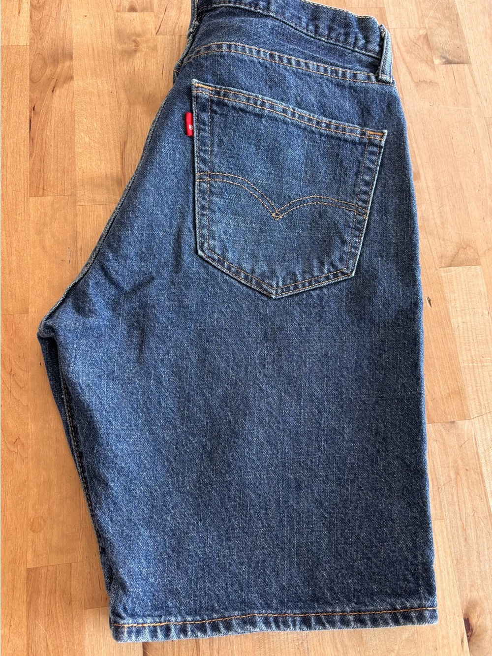 Levi’s Medium Wash Denim Shorts - Size W33